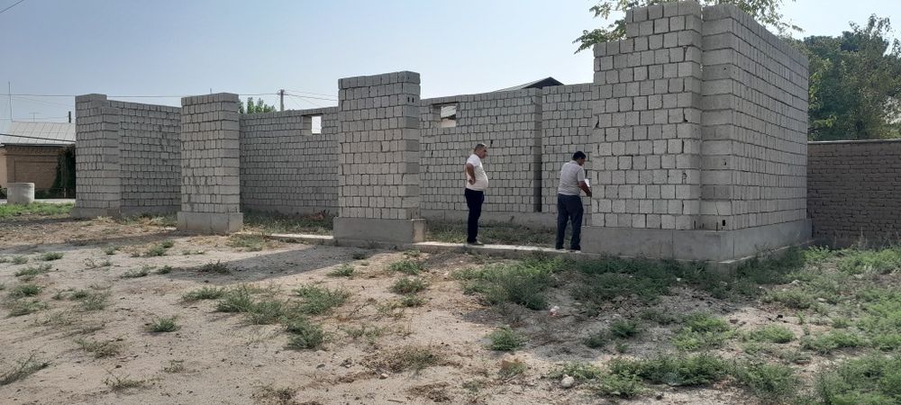 Srochno! Termiz shahar markazida Noturar bino sotiladi