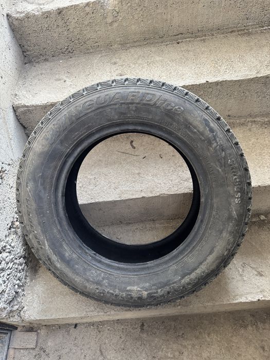 Продам зимную шину