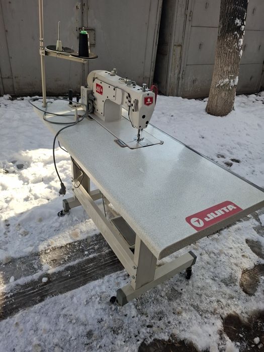 Shiveni mashinka sotiladi