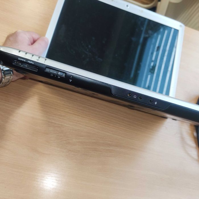 DELL 1420 4GB RAM ,SSD и чанта Samsonite