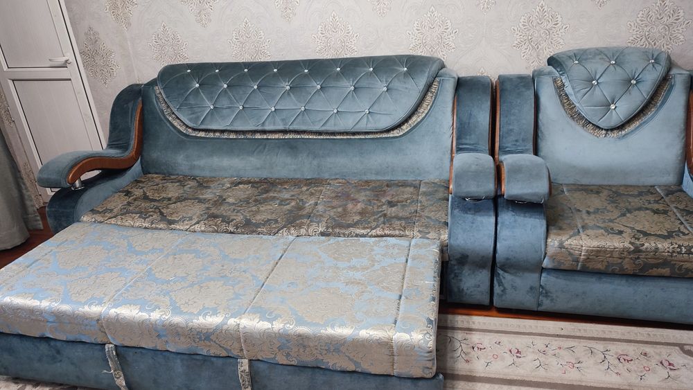 Продаю Диван и 2 кресло