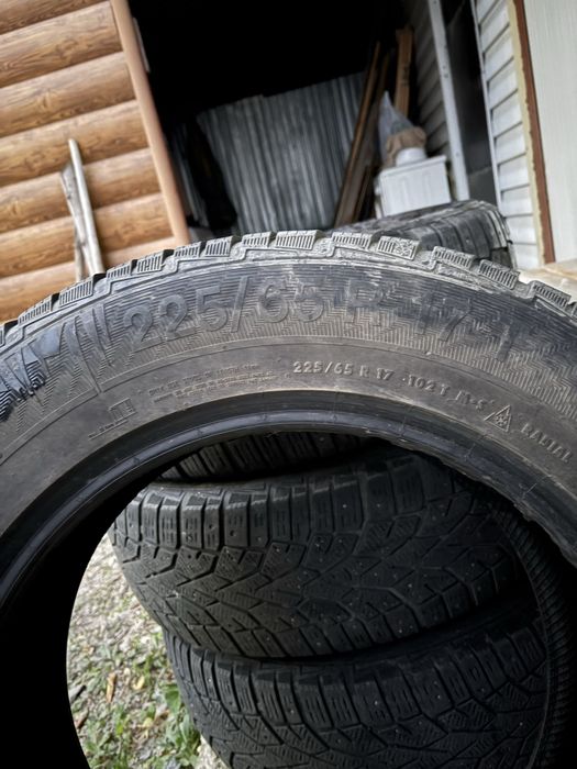 225 / 65 R 17 продам шины