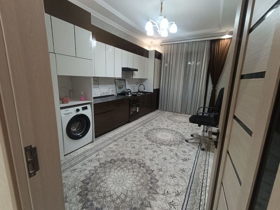 Сдается 3 комнатная квартира в новостройке в Яккасарайском районе.