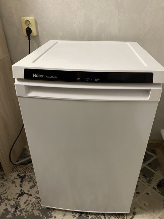 Продам морозилку Haier
