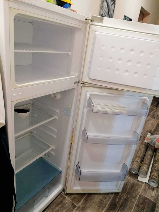 Продам холодильник