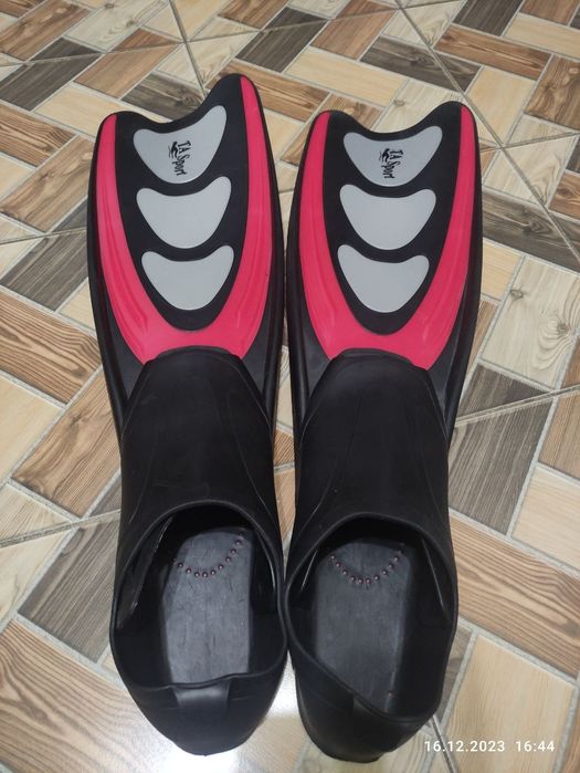 Продаются ласты, в хорошем состоянии.