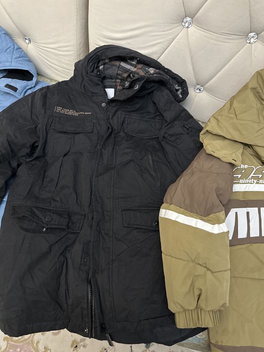 Продам куртки размер 140см