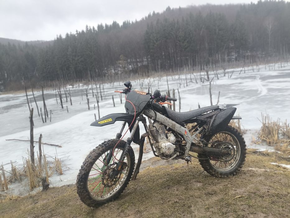 Vând Cross 250cc 4t