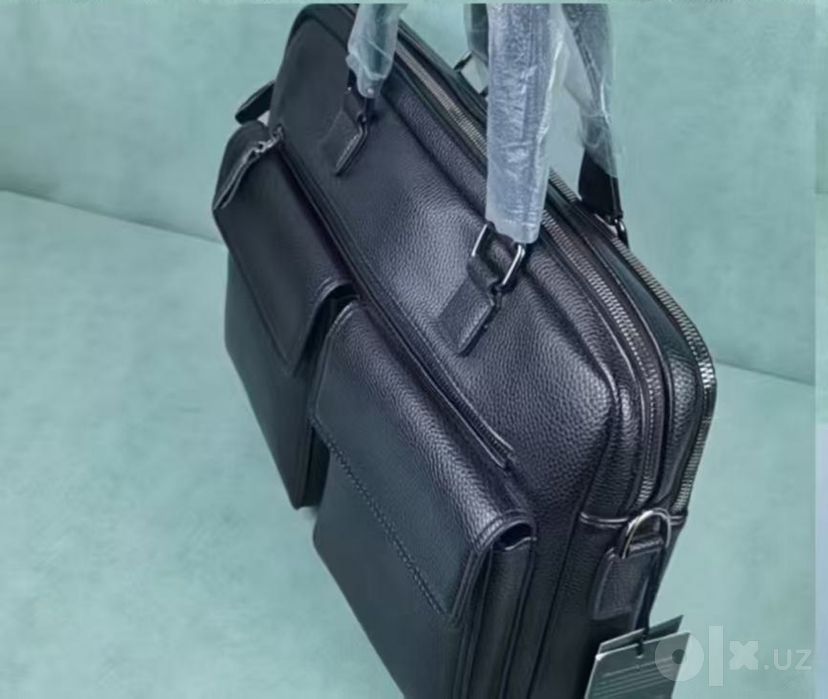 Noutbuk sumkasi 8212-9
Model: 8212-9
Narxi: 350 000 so‘m
O‘lchamlari: