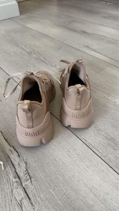 Adidasi Dior,stare impecabila