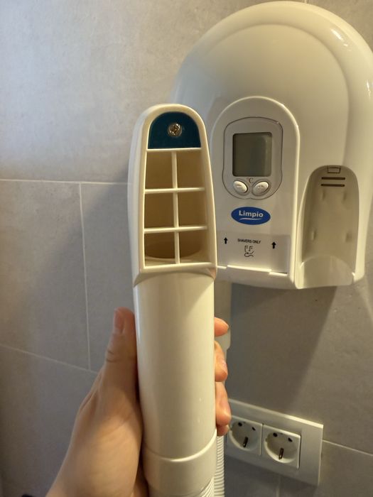 Uscator de par si corp Limpio