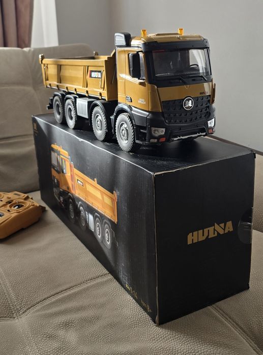 Basculanta Huina 1536 scara 1:14