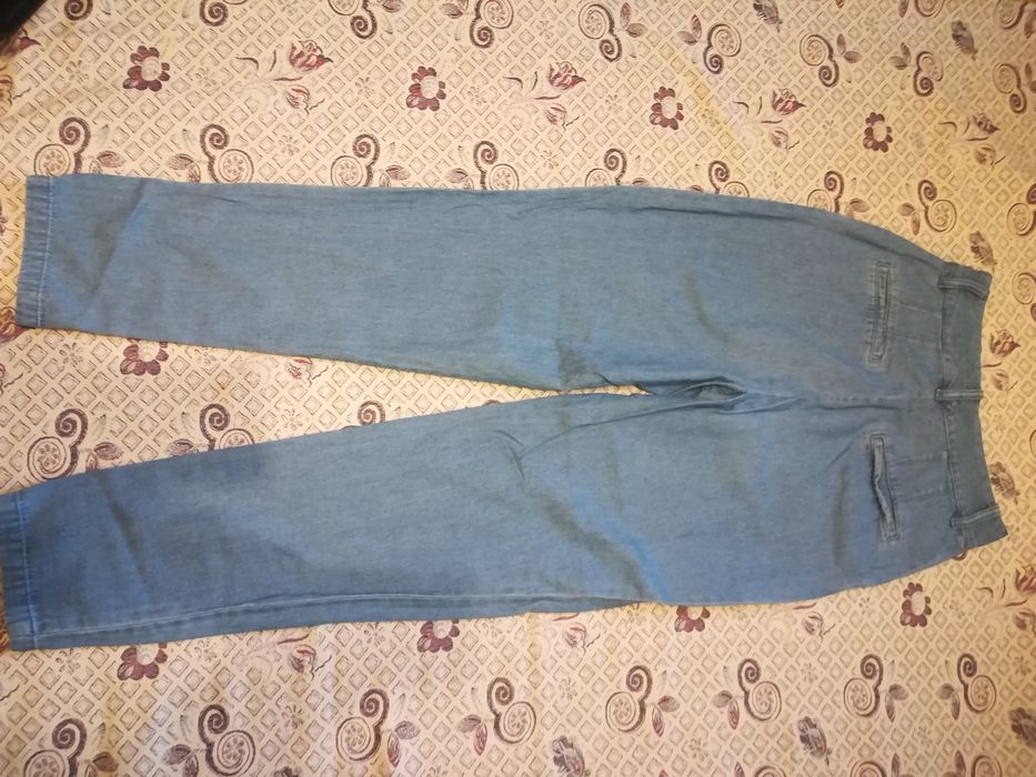 Blugi Zara Basic, marimea XS, stare foarte buna