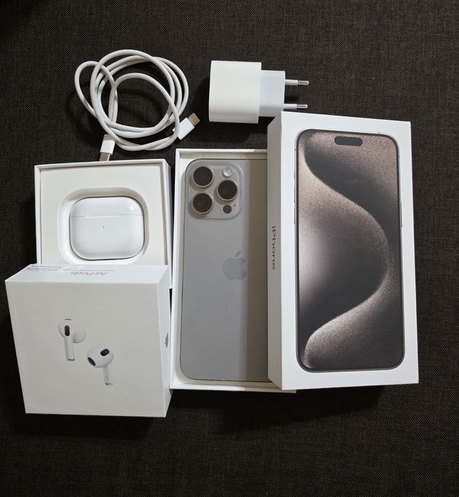 IPhone 15 pro max  + слушалки