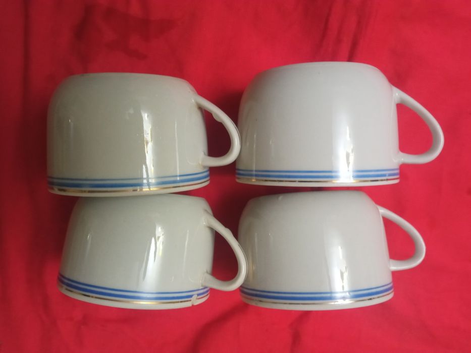 Тарелки суповые, чашки в отличном состоянии, смотрите фото