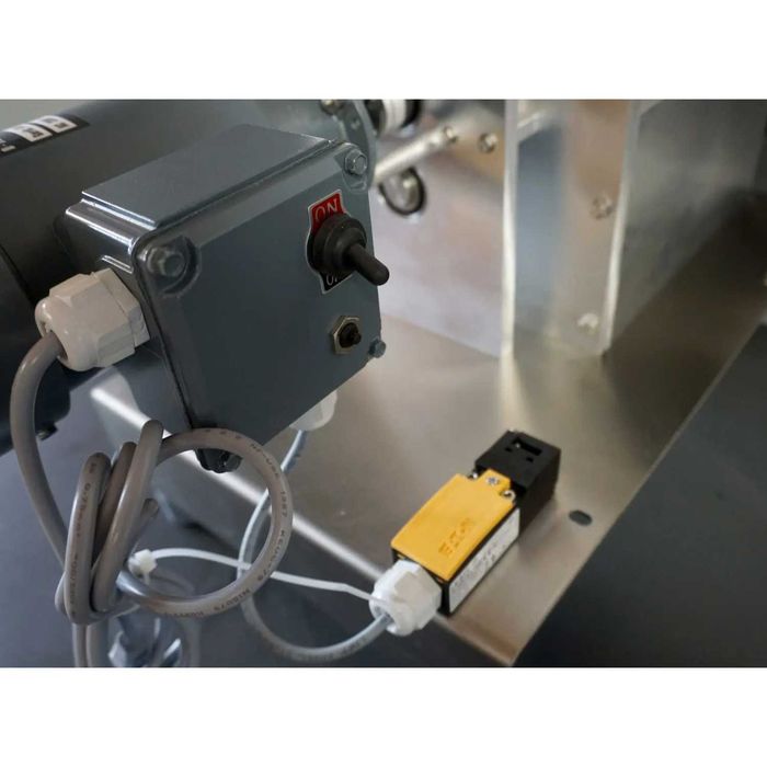 Echipament automat de scos samburii la cirese si visine