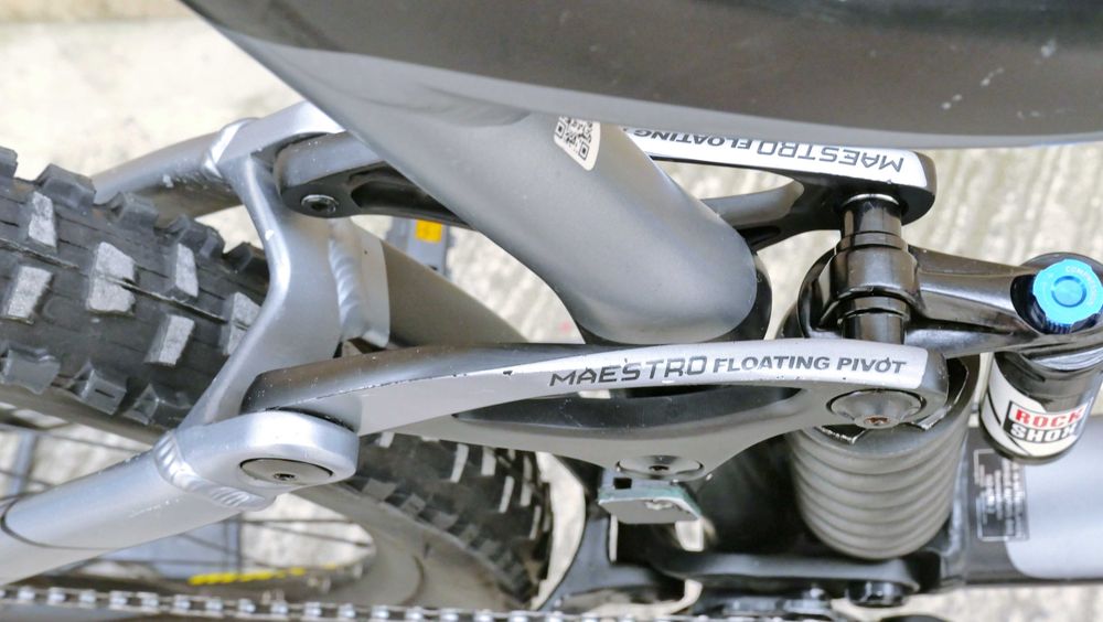 Giant Reign, 27.5 Enduro, RockShox Pike 160 мм, Shimano SLX/XT 1x11, Shigura 4 бутала