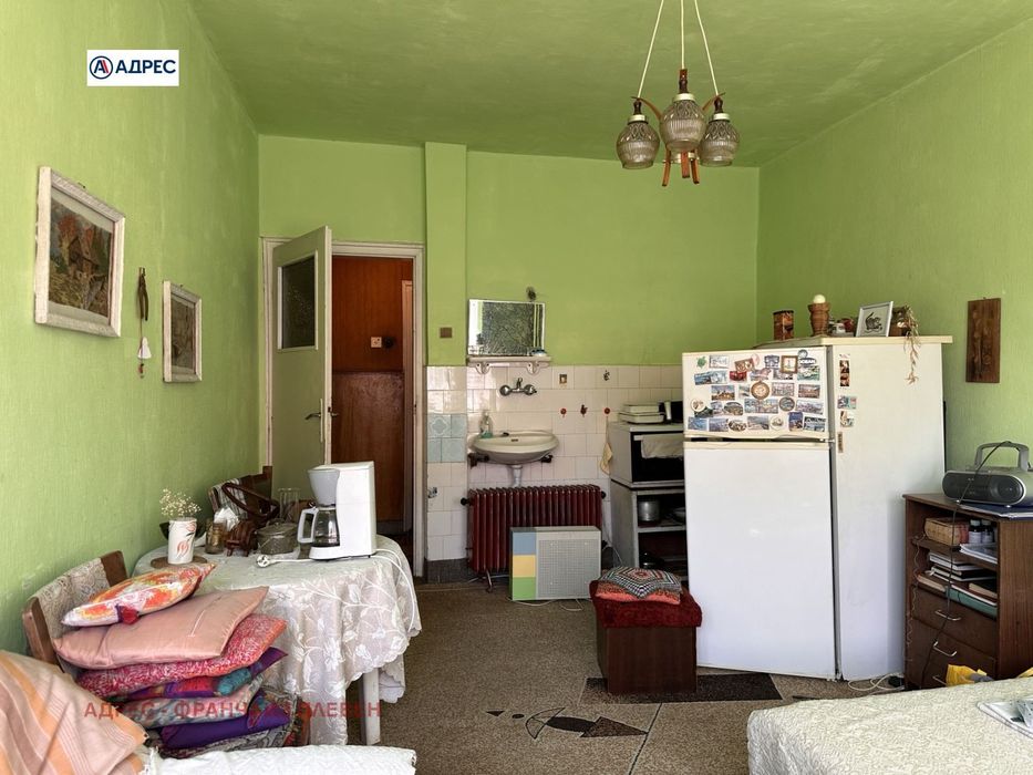 Продава се Тристаен апартамент в Плевен, Идеален център - 106 кв.м за 1699 €/кв.м - Снимка #4