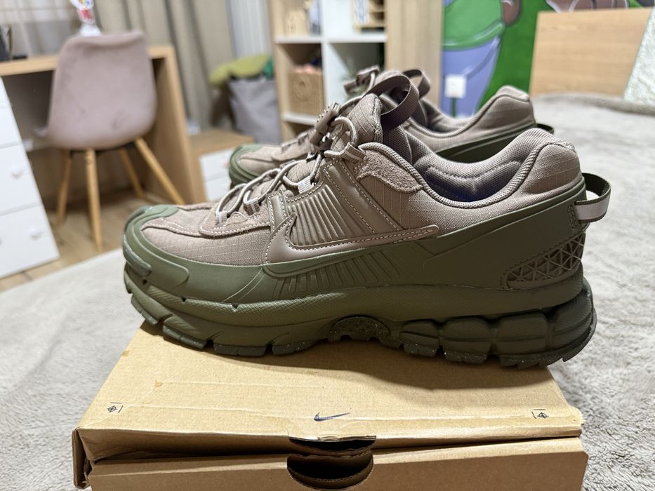 Маратонки Nike  Vomero ROAM 43'