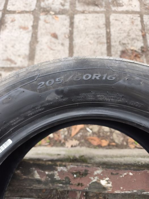 Гуми летни Hankook 205/60/16 4 броя dot 1725.