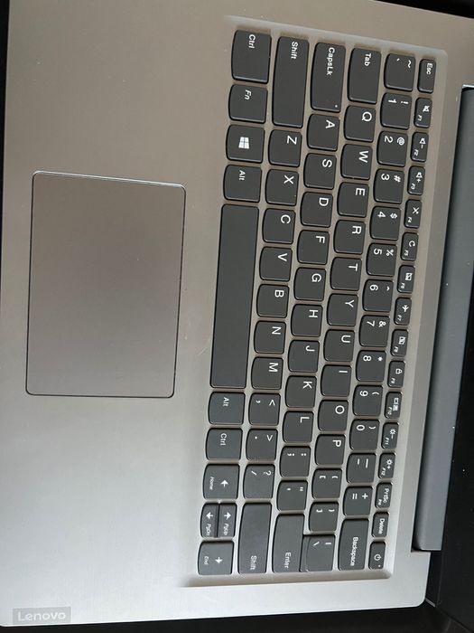 Vand Laptop lenovo incarcator +husă