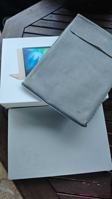 Лаптоп Xiaomi Air 13