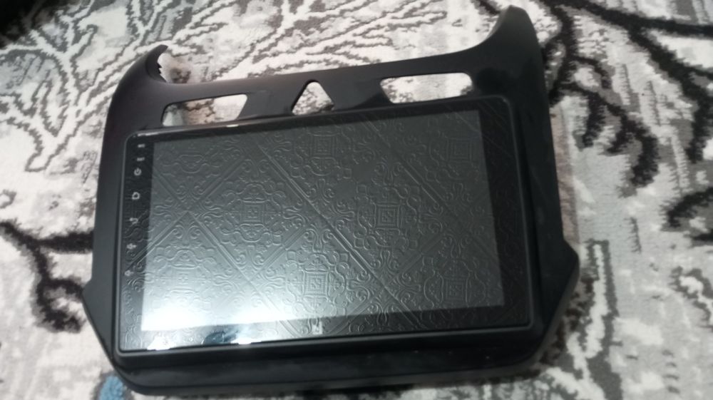 Avto  Manitor  holati  idial  yangi