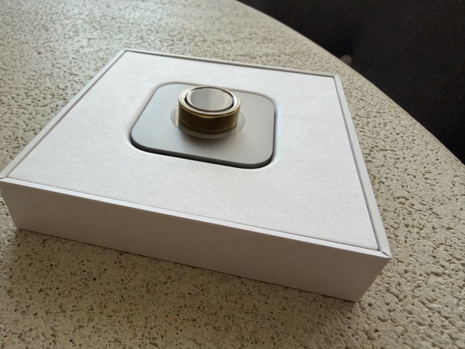 Нов Oura ring 4 gold  размер 7