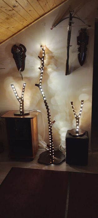 Veioze din lemn lacuit