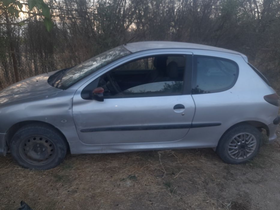 Пежо 206 1.4i САМО НА ЧАСТИ