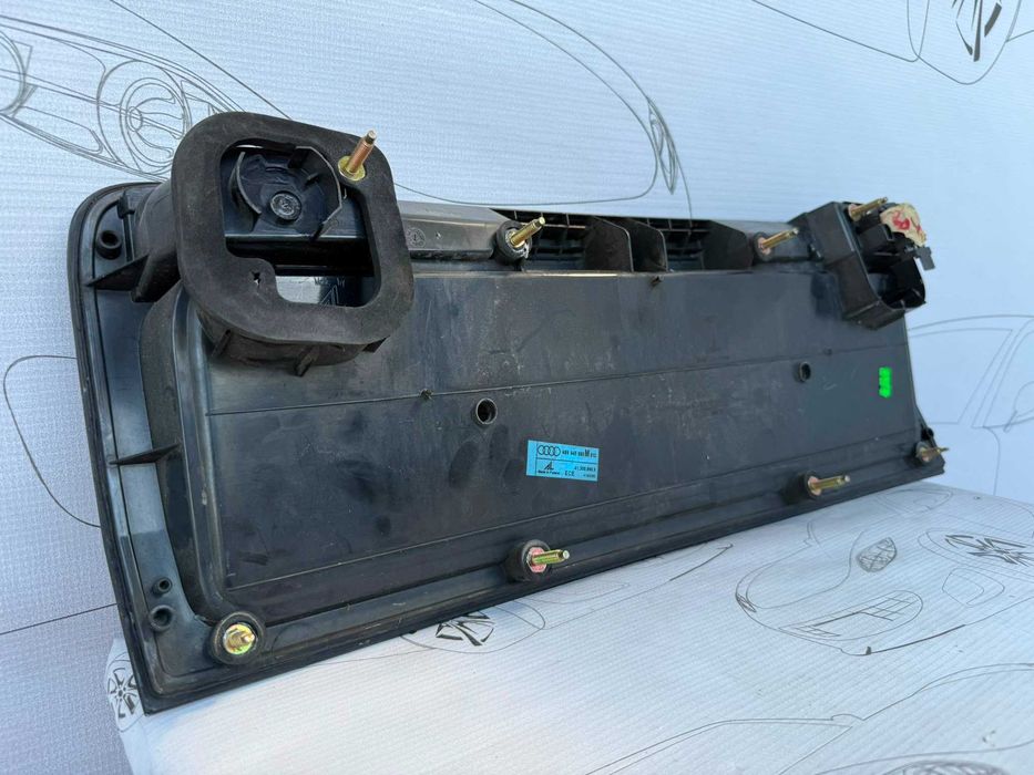 Suport Număr Înmatriculare Haion cu Lămpi Ceață Audi A6 C5 Allroad 2002 / 1999-2005 / Cod OEM 4B9945695M (4B2)
