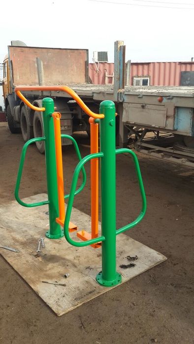 Уличные тренажёры