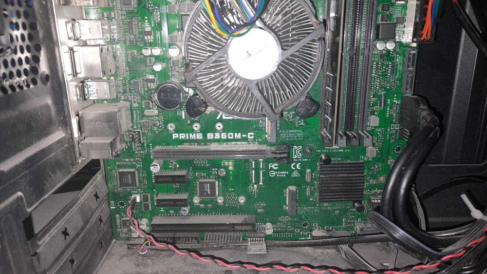 core i5 8600  ssd256 8gb ram ddr 4,