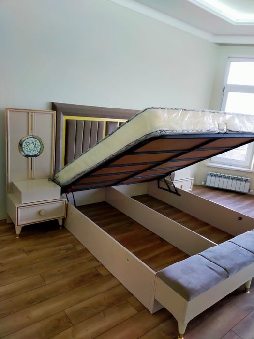 Продаётся спальный гарнитур