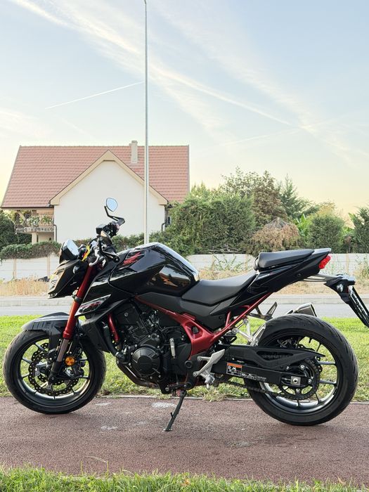 Honda hornet 750