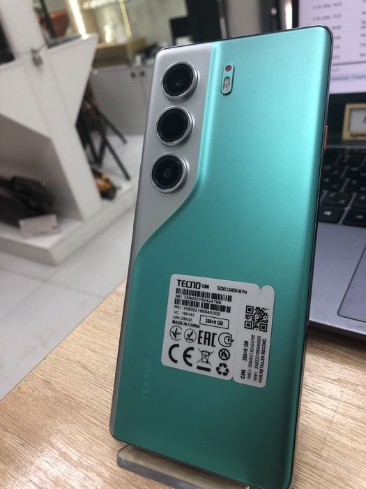 Tecno Camon 40 pro 256gb (p25)