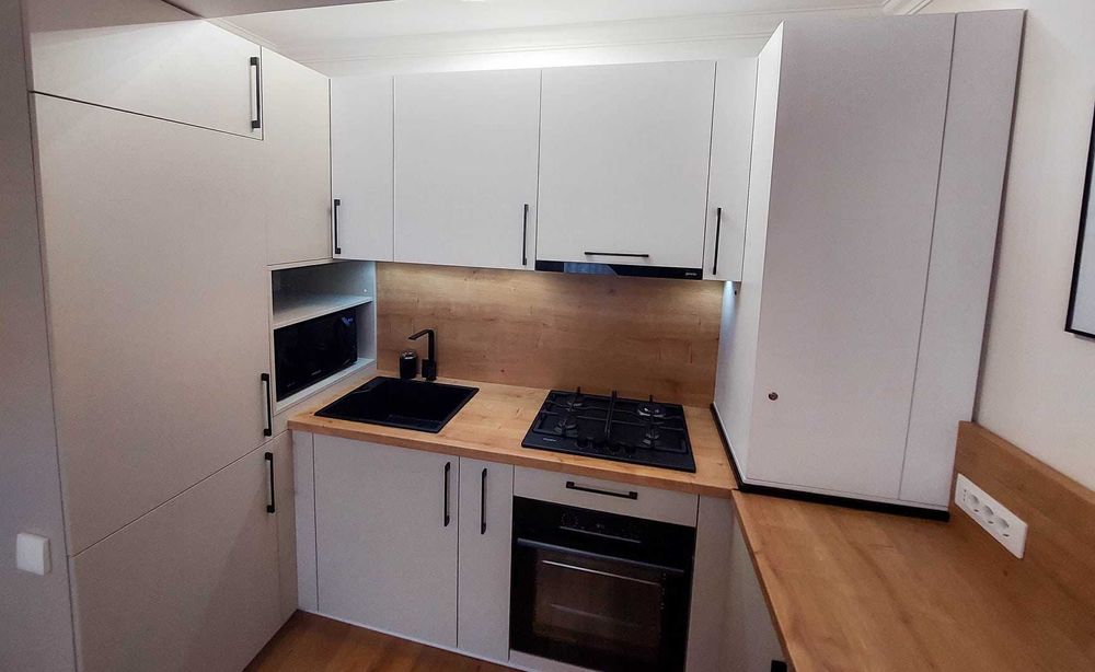 Apartament 2 camere cu centrala gaz si curte