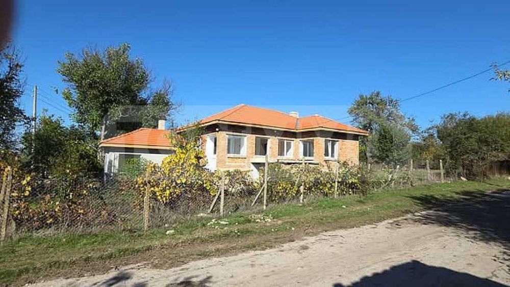 Продава се Къща в с. Червенци, Област Варна - 120 кв.м за 319 €/кв.м - Снимка #13