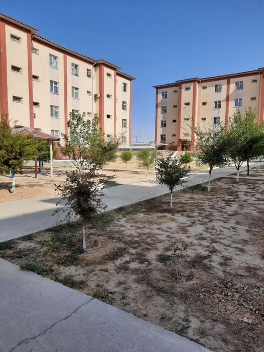 G'allaorol tumani, Baxt mahallasi 2/1 uy, 1-qavat 3 xonali. SOTILADI.