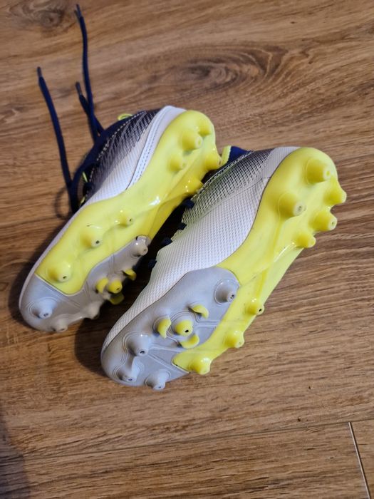 Бутонки за футбол