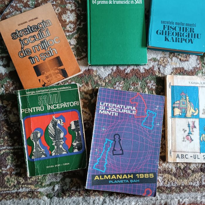 Cartii de sah 30 lei bucata