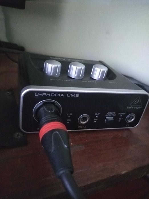 UM2 Audio Karta sotiladi