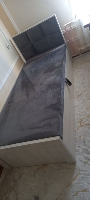 Кровать сундук сотилади