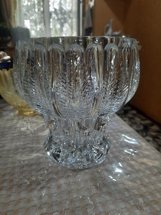 Коллекционные  вазы из серии "Шипы и листья" , "Kvet" Богемия Чех