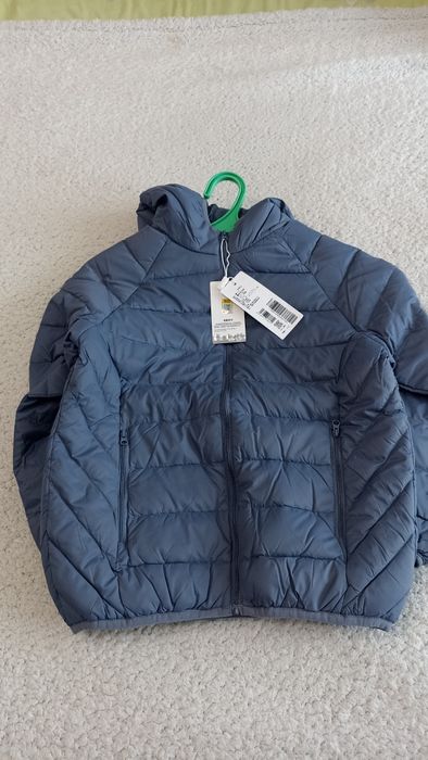 продам детскую курточку