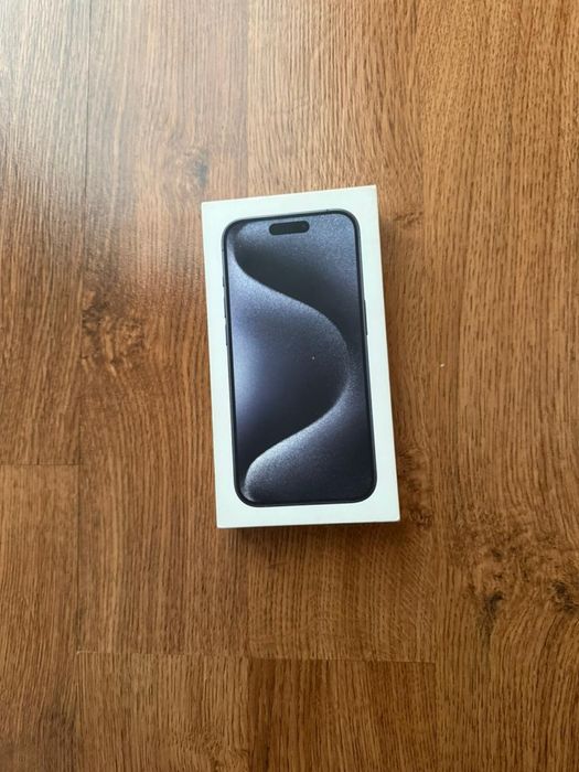Продам айфон 15 про на 256 гб