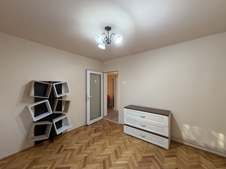 Apartament/spațiu de închiriat