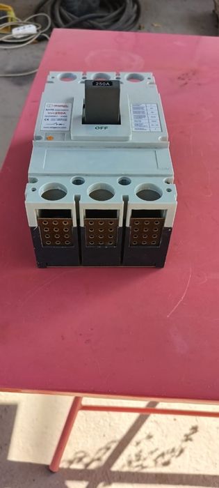 Автоматически выключатель 250А