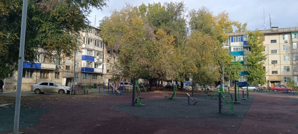 Продам 1 ком.кв уневермаг