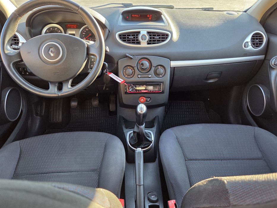 Vând Renault Clio 1.2 Clima